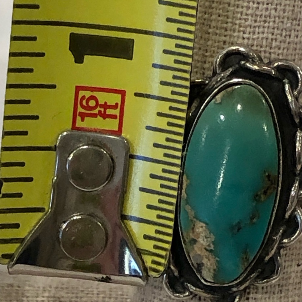 Silver and Turquoise Vintage Ring sz 8 Southwestern Design Marked Unique Style - Picture 3 of 16